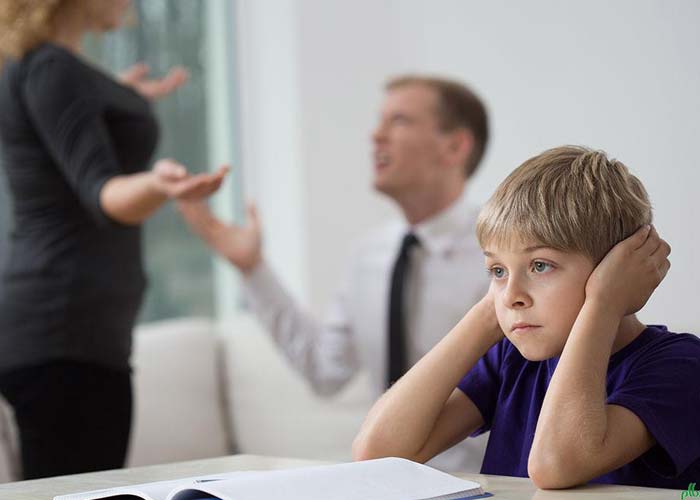 مشاجره والدین و آثار آن بر خانواده و فرزندان