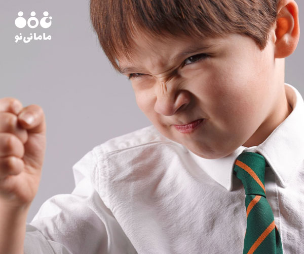 3. در برخورد با دست بزن کودک از تهدید کردن و سرزنش او بپرهیزید